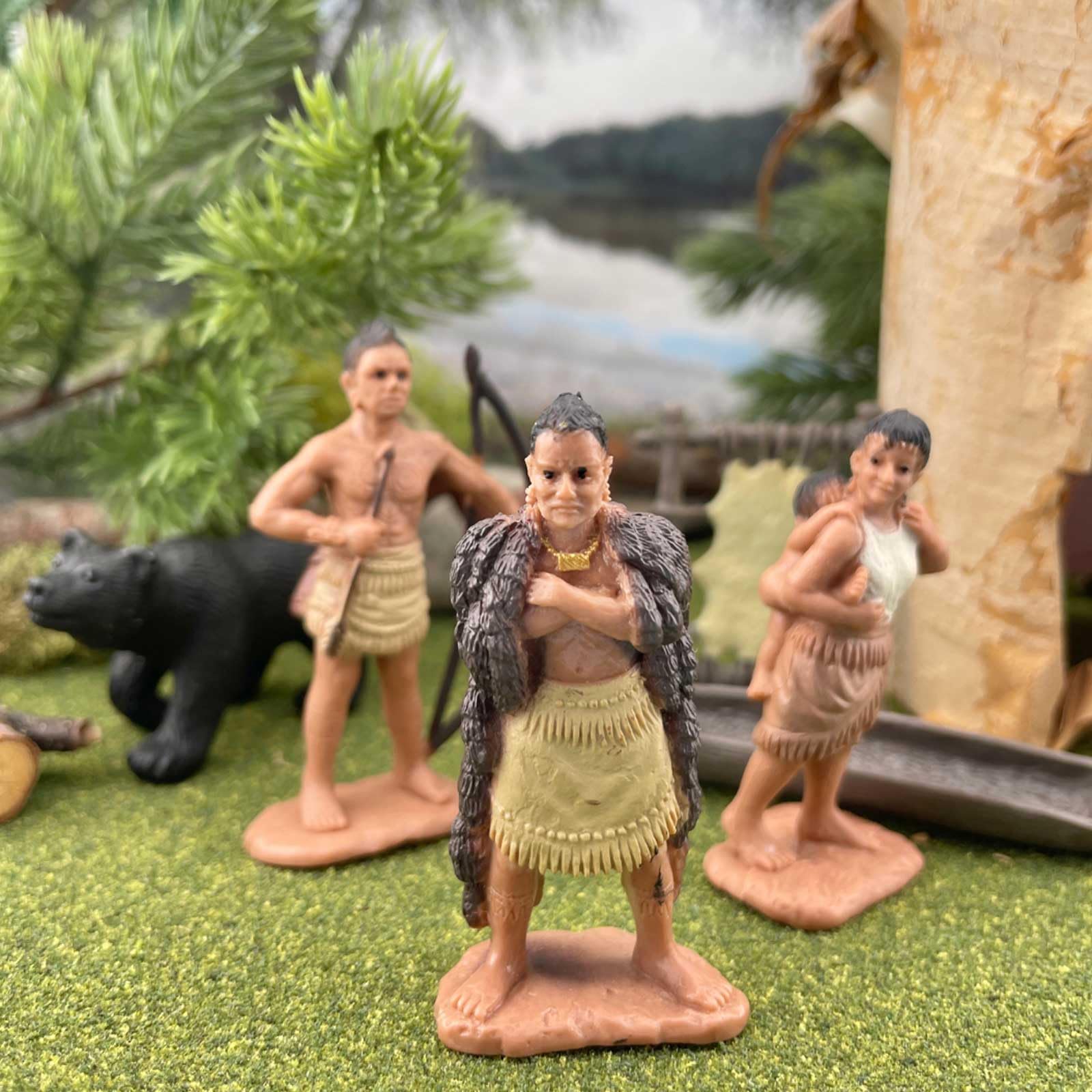Amazon.com: Safari Ltd. Powhatan Indians TOOB - 12 Figurines: Camp